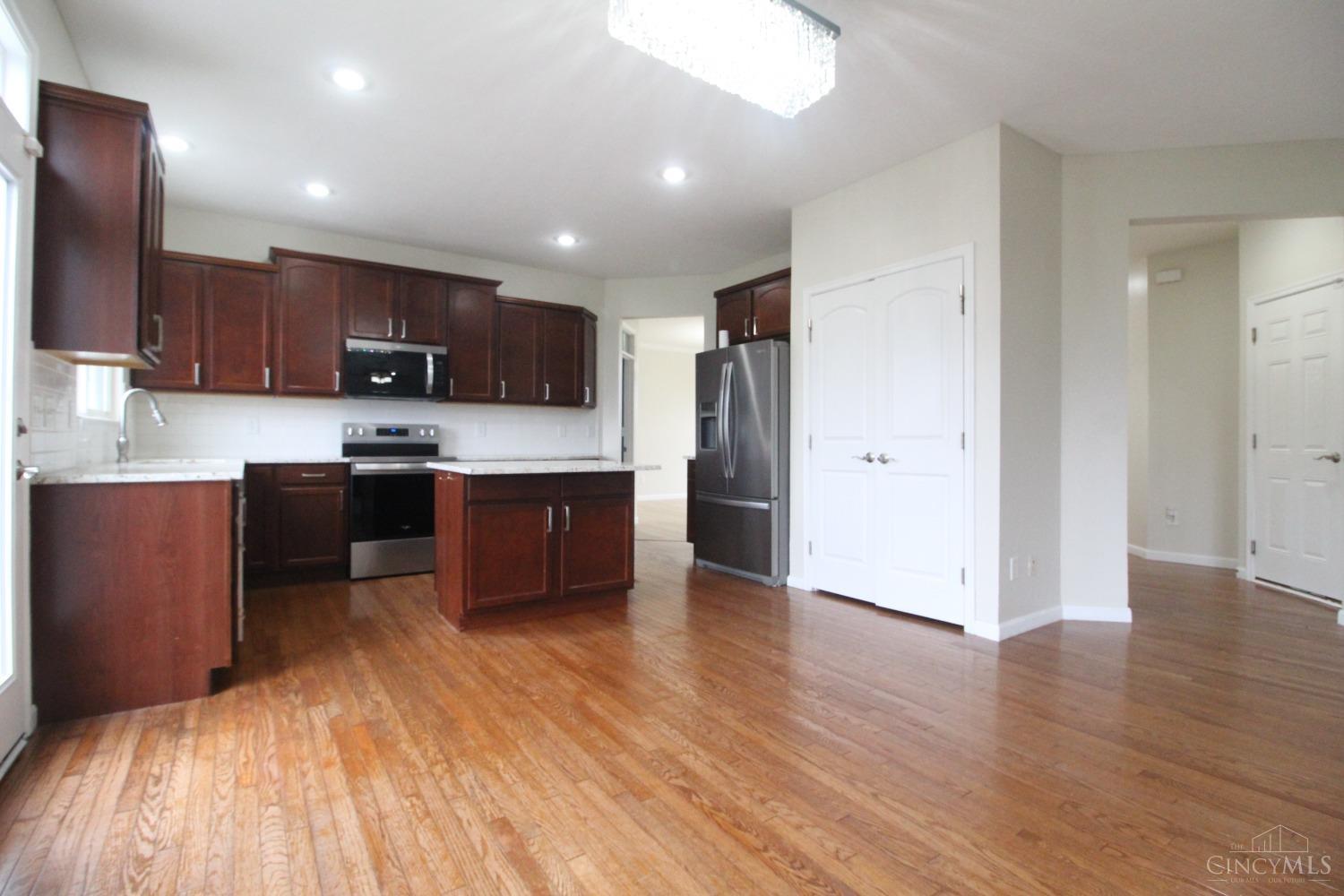 2755 Arroyo Ridge Court Hamilton, OH 45011 - Photo 10 of 33