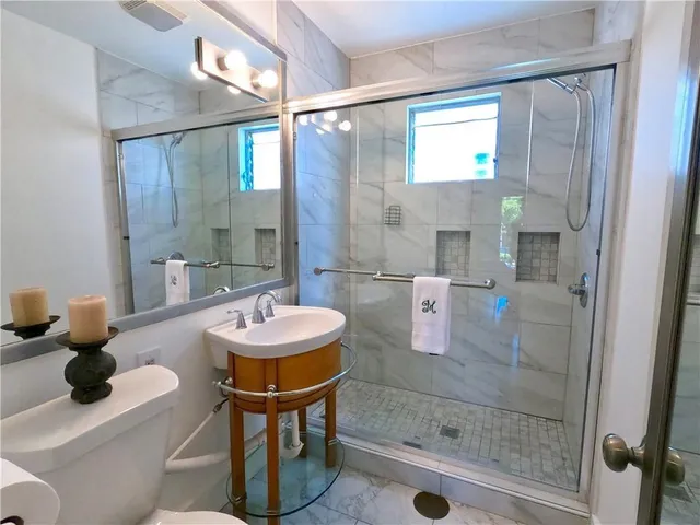 $1,400 | 801 Henry Clay Avenue, Unit 200, New Orleans, LA 70118