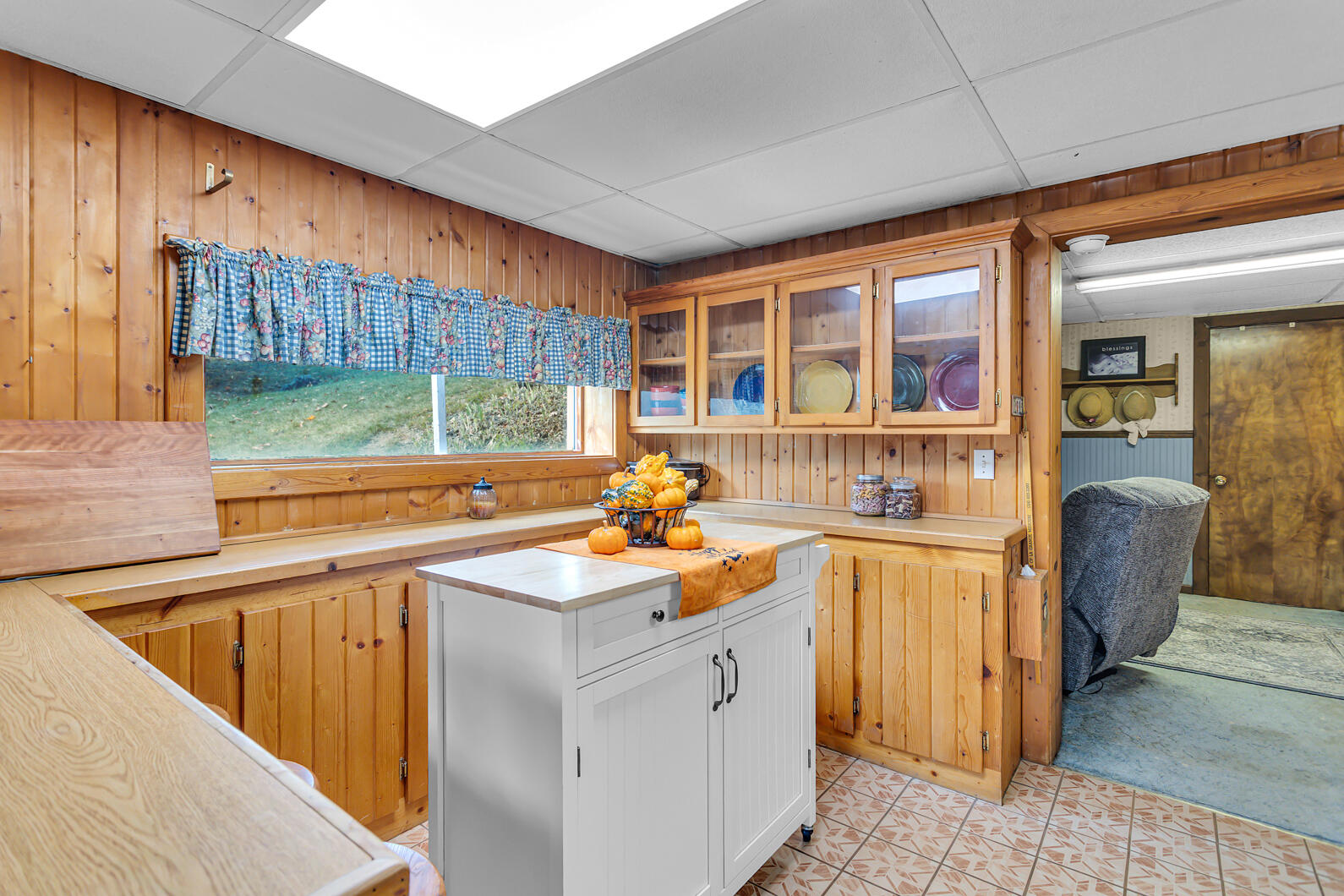 6287 Brooklyn Road Jackson, MI 49201 - Photo 10 of 37 0N0A9291