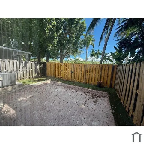 $2,400 | 1018 Northeast 42nd Avenue, Homestead, FL 33033