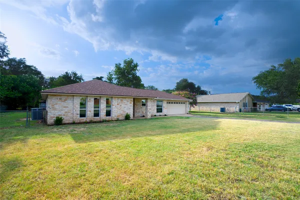 $565,000 | 13004 Running Deer Trail, Manchaca, TX 78652