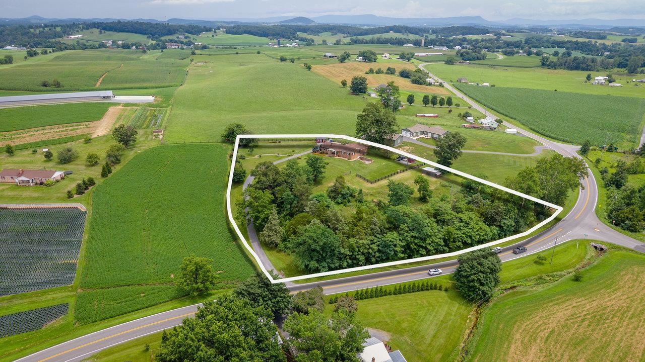 5566 Briery Branch Road Dayton, VA 22821 - Photo 54 of 75 an aerial view of a football ground
