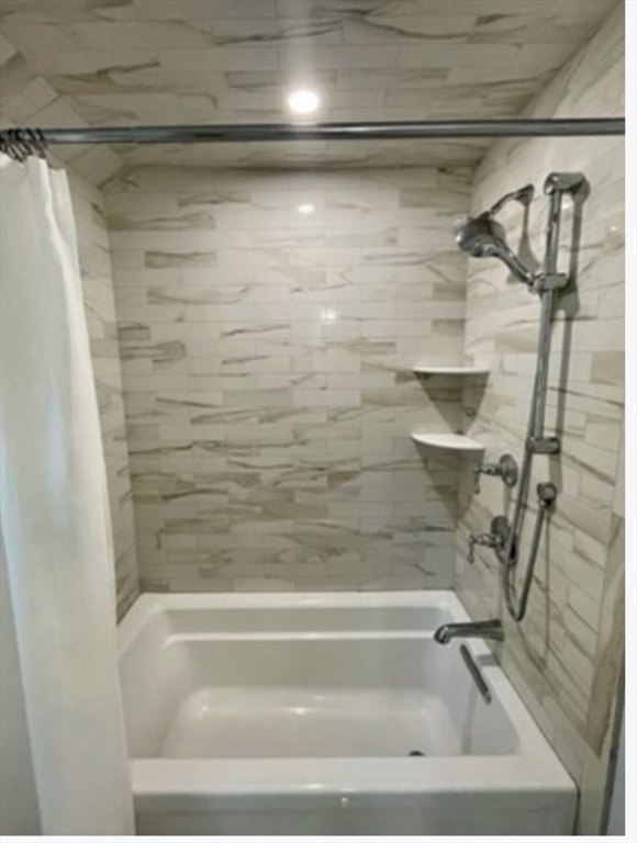 124 Pilgrim Road Wellesley, MA 02481 - Photo 10 of 24