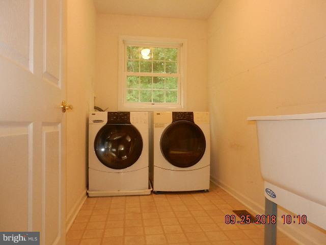 3150 Forge Hill Road Street, MD 21154 - Photo 14 of 15 2nd floor laundry room