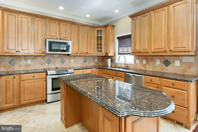 $5,200 | 2022 North Culpeper Street, Arlington, VA 22207