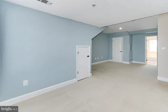 $5,200 | 2022 North Culpeper Street, Arlington, VA 22207