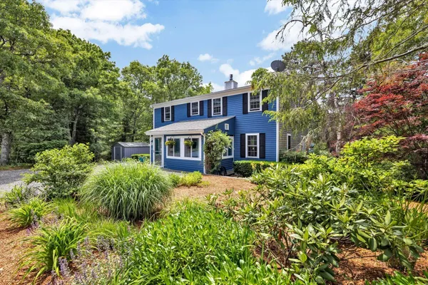 $799,900 | 11 Santuit Pond Road, Mashpee, MA 02649