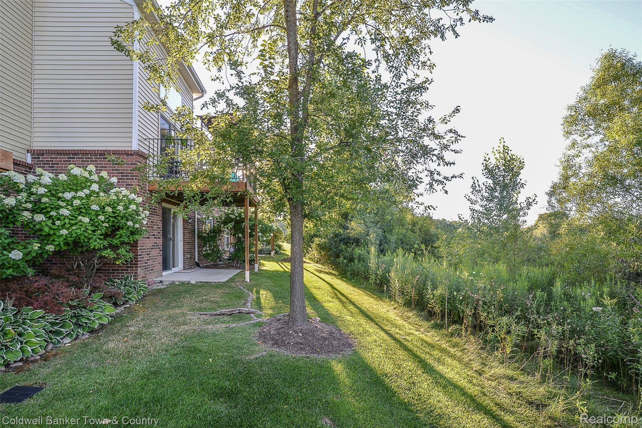 10105 Ridge Run Street Howell, MI 48855 - Photo 5 of 57 DSC_8.jpg