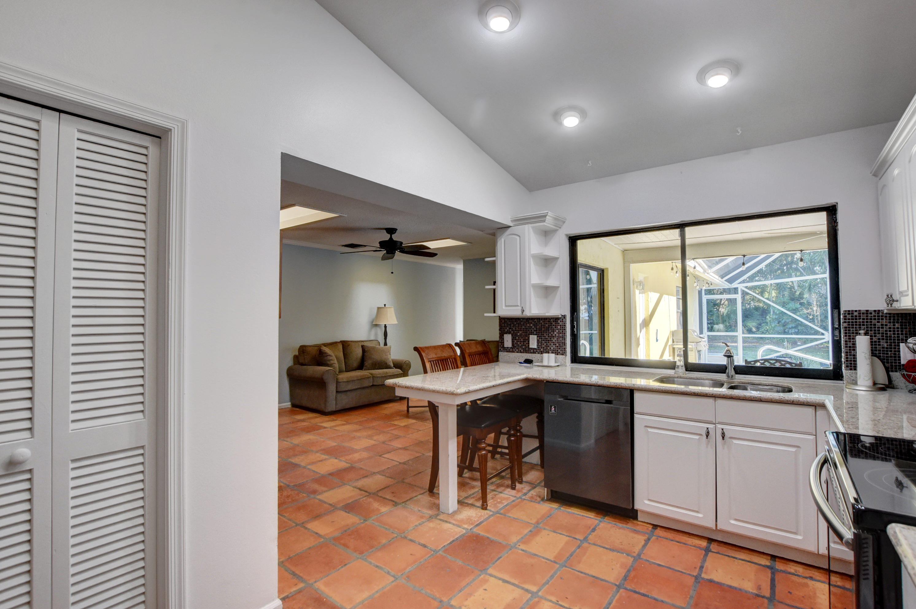 12072 Old Country Road South Wellington, FL 33414 - Photo 12 of 52 DSC_6522_3_4_5_6