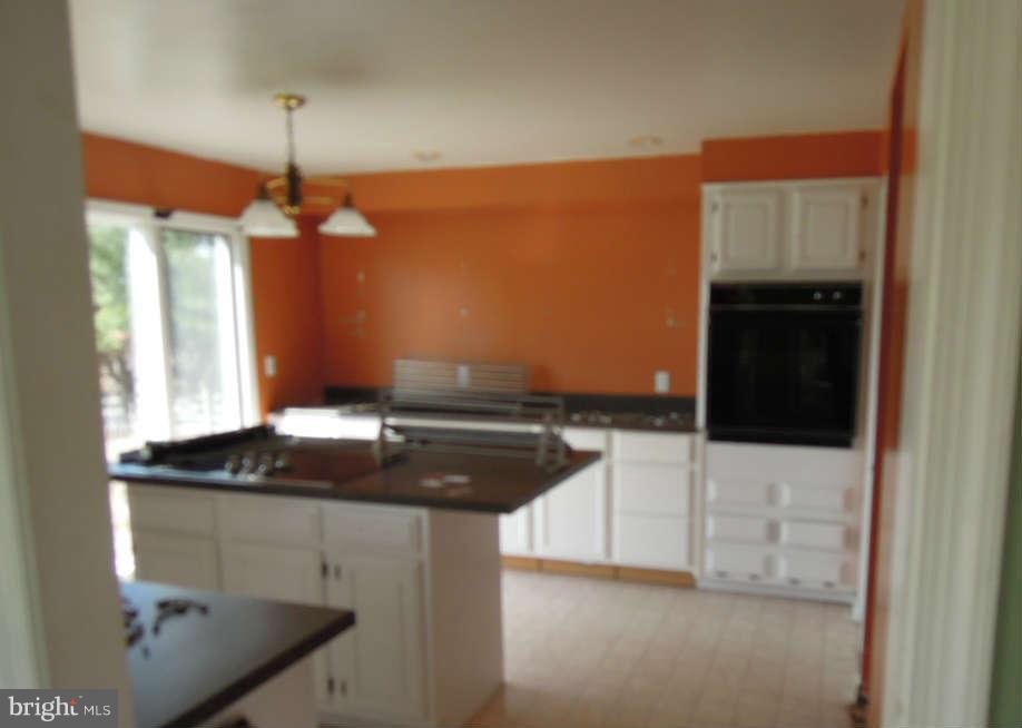 20 Luttrell Road Berkeley Springs, WV 25411 - Photo 15 of 25 Kitchen