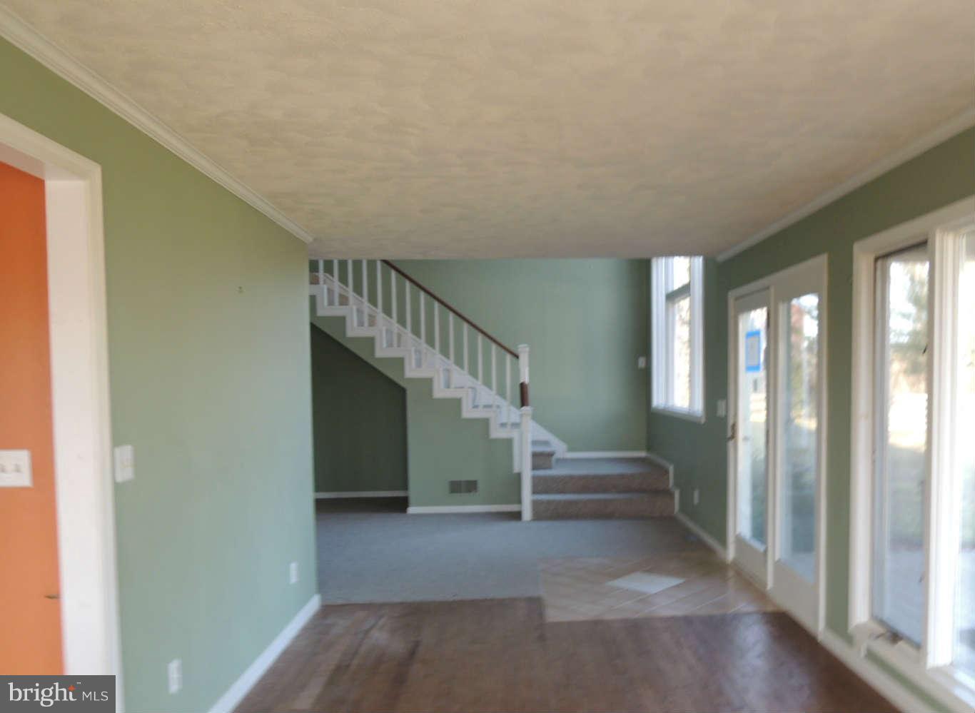 20 Luttrell Road Berkeley Springs, WV 25411 - Photo 6 of 25 Interior (General)