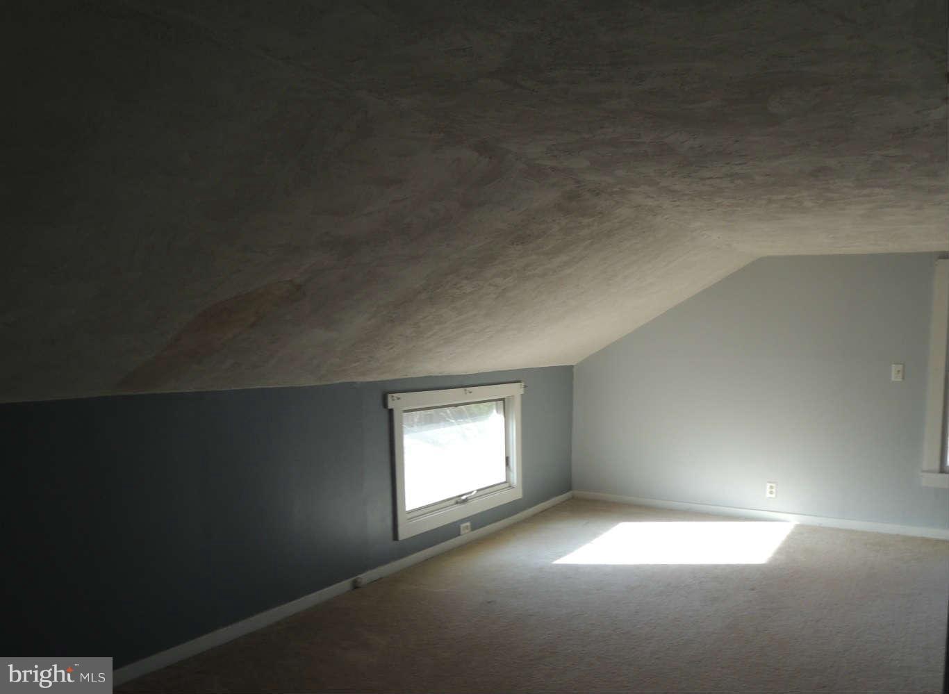 20 Luttrell Road Berkeley Springs, WV 25411 - Photo 8 of 25 Interior (General)