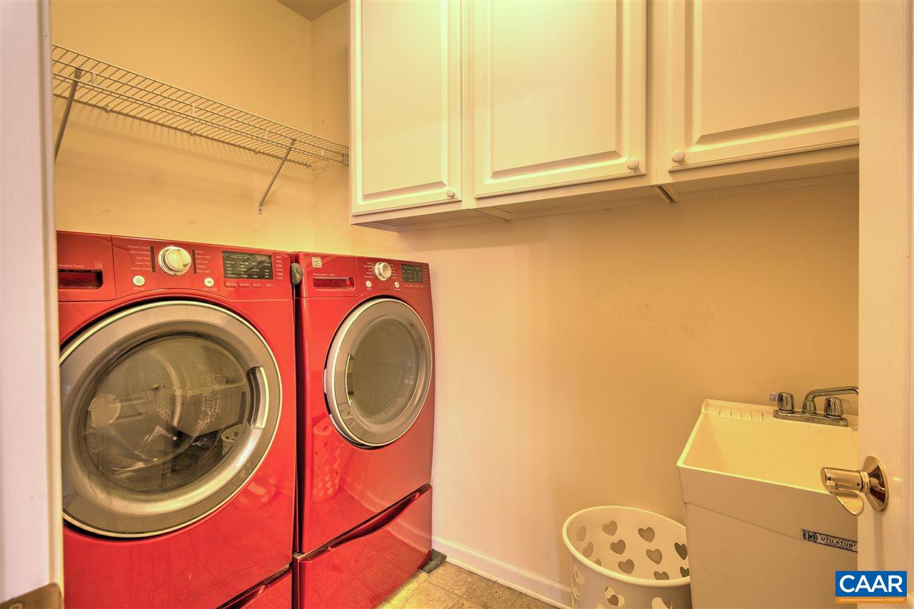 32 Zephyr Road Palmyra, VA 22963 - Photo 19 of 31 a utility room with dryer and washer