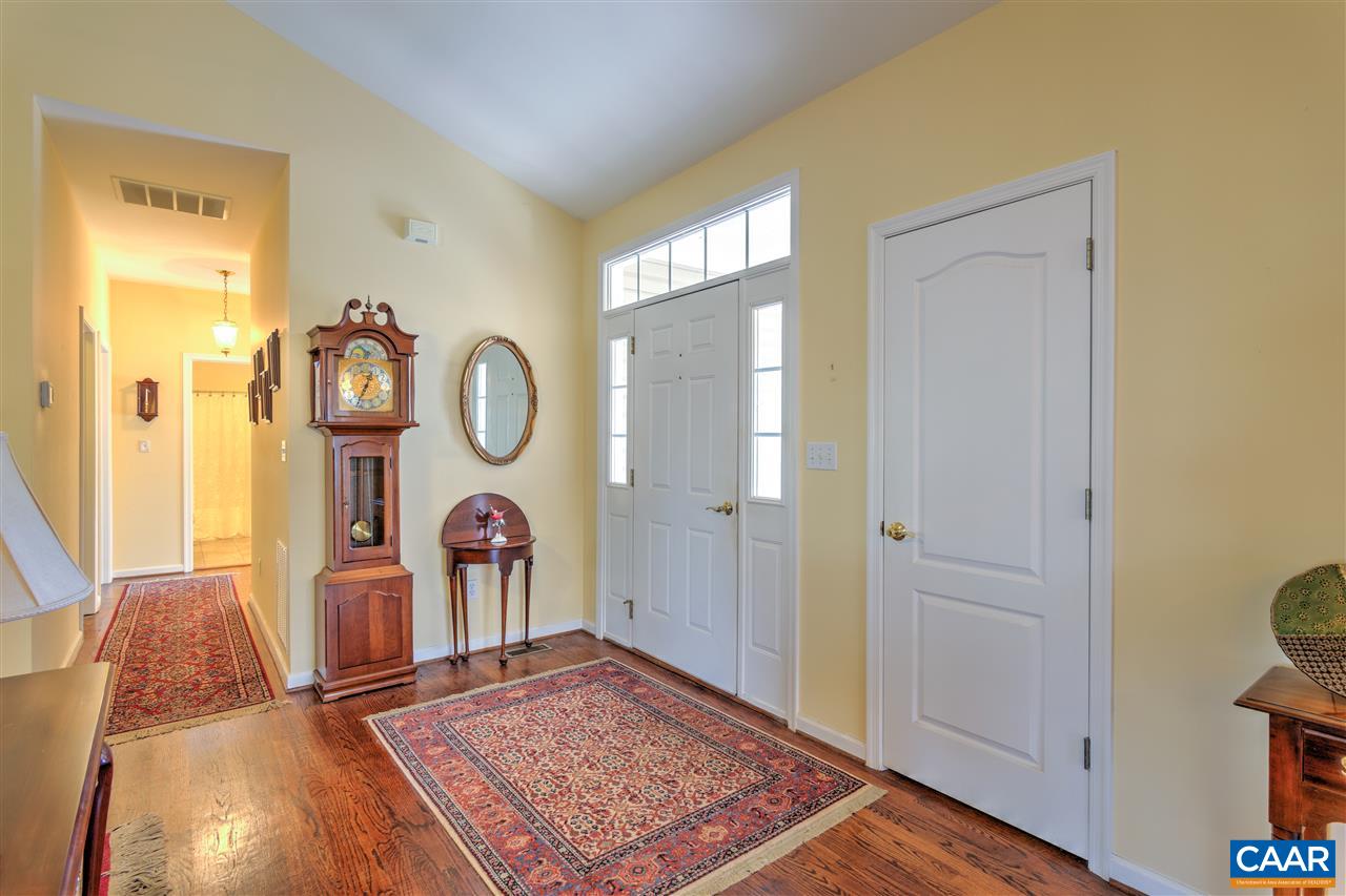 32 Zephyr Road Palmyra, VA 22963 - Photo 3 of 31 a living room with furniture and a rug