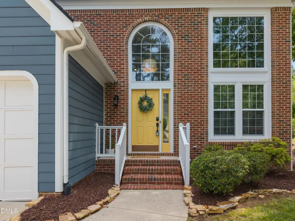 $585,000 | 100 Trailview Drive, Cary, NC 27513