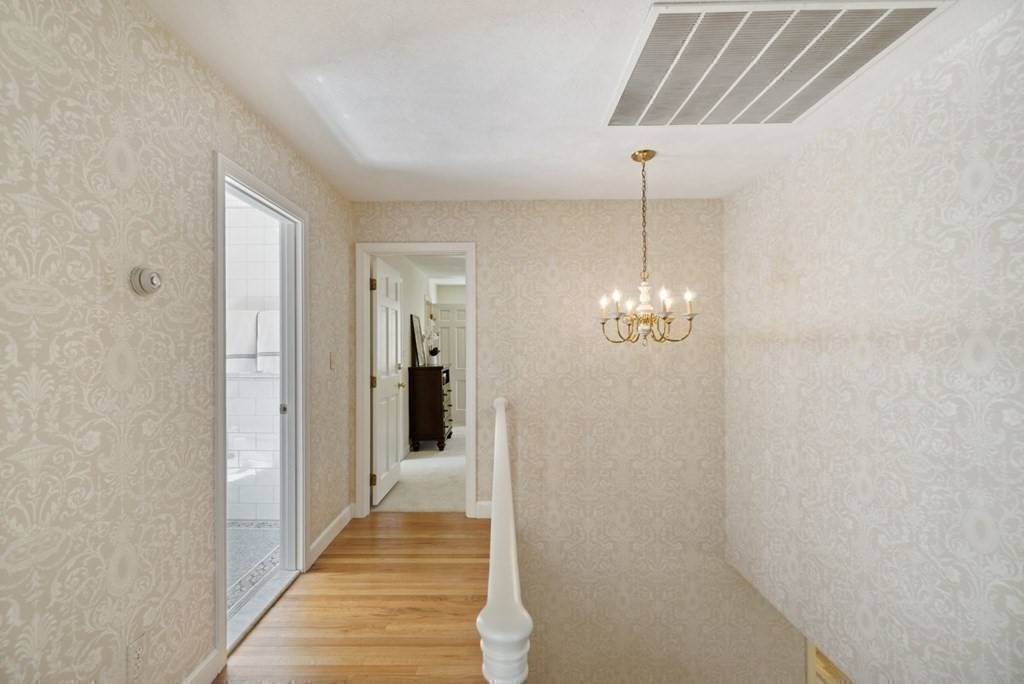 89 Plain Road Wayland, MA 01778 - Photo 18 of 30