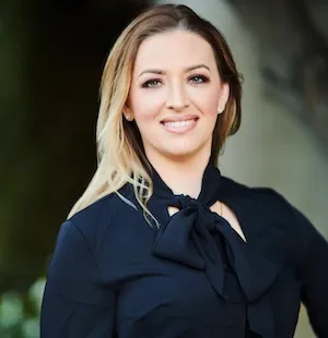 Courtney Geissinger, Agent in  - Compass