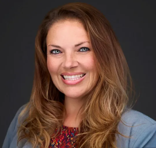 Ashley Adler, Agent in  - Compass