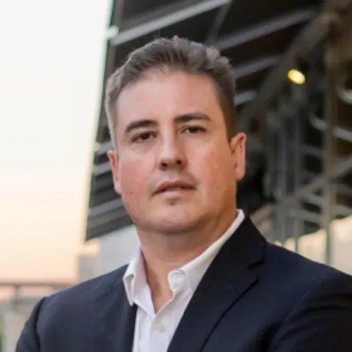 Steven Lenz Jr., Agent in  - Compass