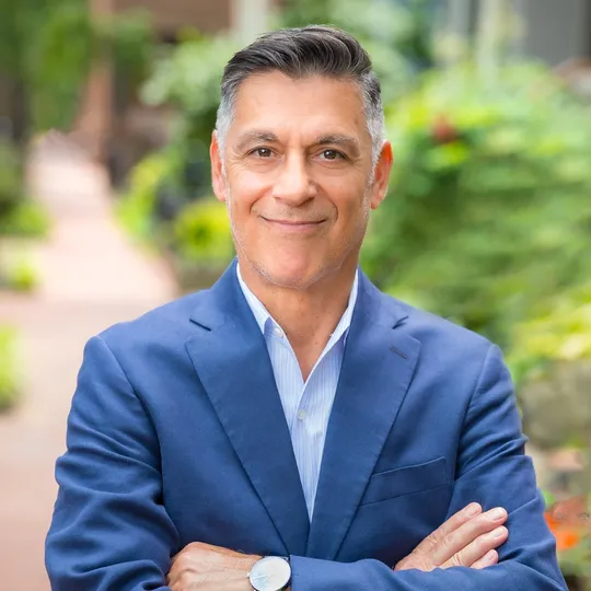 Alan Moin, Agent in  - Compass