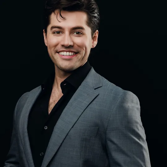 Gabriel Kearns, Agent in  - Compass