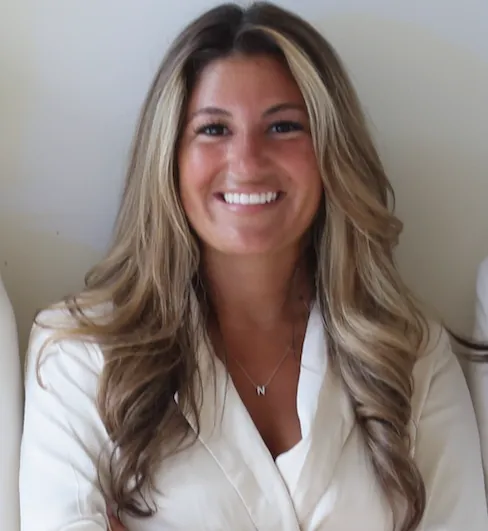 Nikki Cappadona, Agent in  - Compass