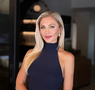 Katelyn Peterson, Agent in  - Compass