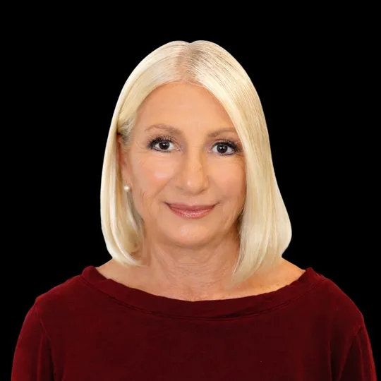 Debbie Cremonese, Agent in  - Compass