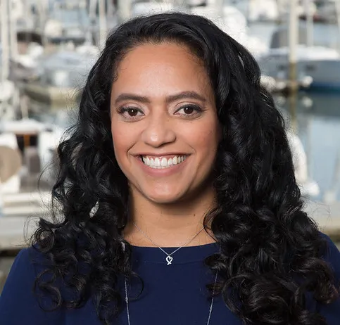 Anita Perez, Agent in  - Compass