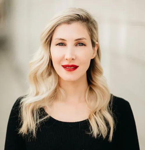 Laura Buffone, Agent in  - Compass