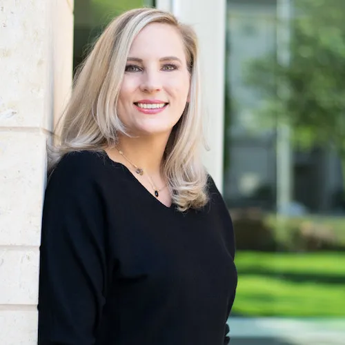 Lacy Cantrell, Agent in  - Compass