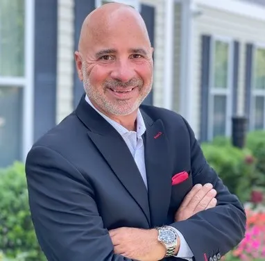 Scott Schoen, Agent in  - Compass