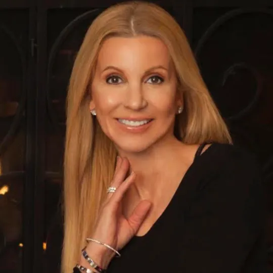 Natalie Wall, Agent in  - Compass