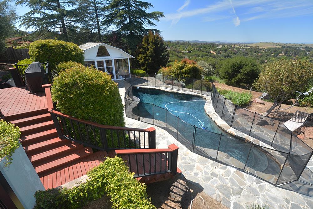 $2,880,000 | 27718 Via Ventana Way | Los Altos Hills, CA