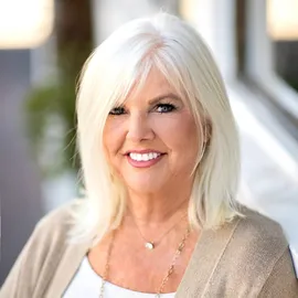 Lynda Ballin, Agent in  - Compass
