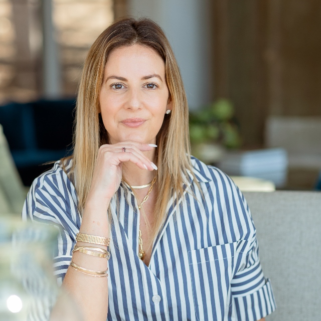 Headshot of Angolee Bode