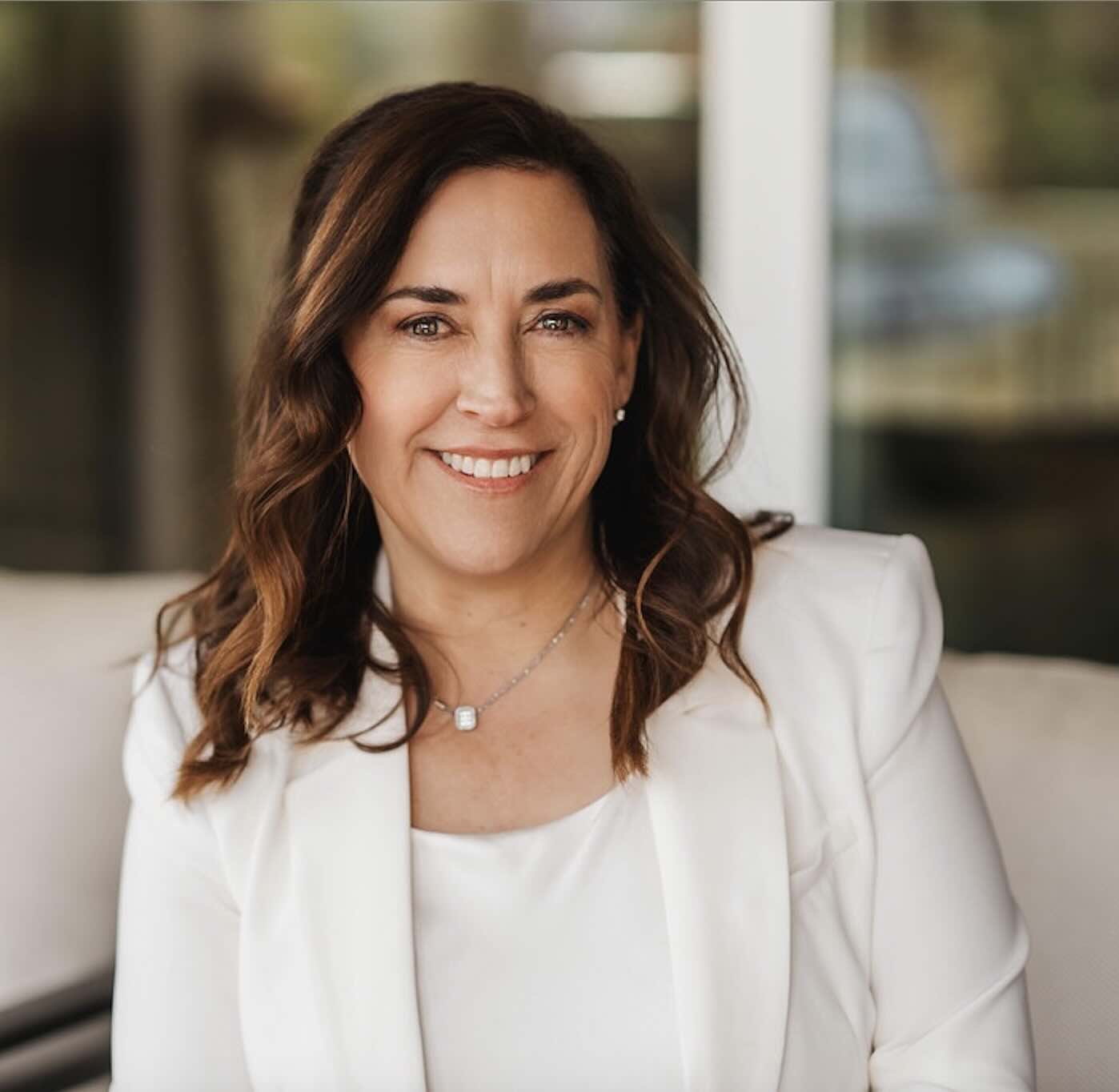 Headshot of Kelly Steron