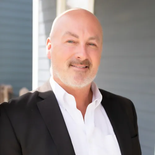 Gordon Montgomery, Agent in  - Compass