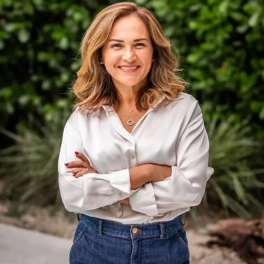 Carol Vergel, Agent in  - Compass