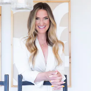 Allie Kirby, Agent in  - Compass