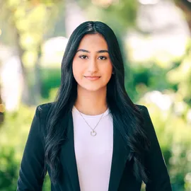 Rachel Baturov, Agent in  - Compass