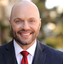 Headshot of Erik Flexner