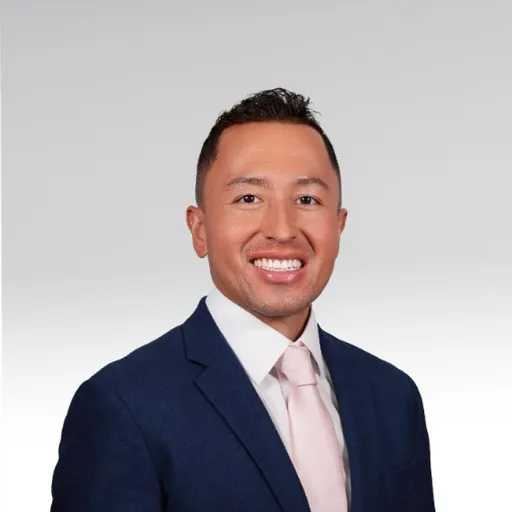 Jorge Mendoza, Agent in  - Compass