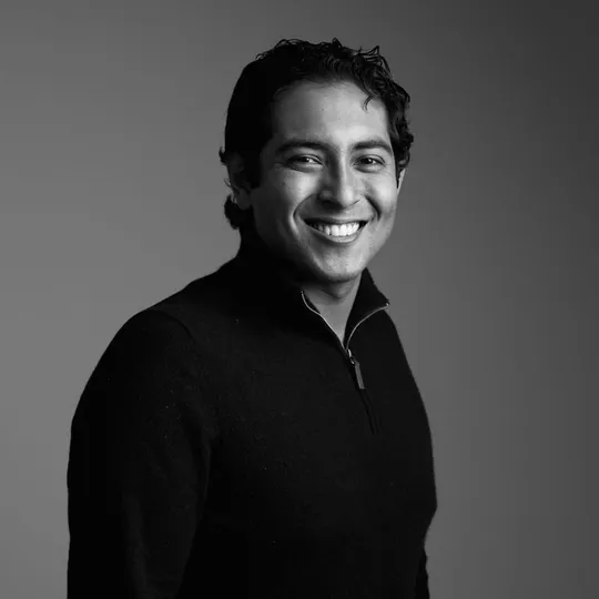 Jonathan Romo, Agent in  - Compass