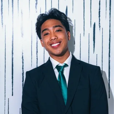 Tyler Gonzales, Agent in  - Compass