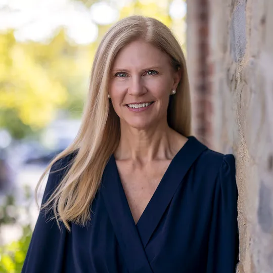 Erica Gregg, Agent in  - Compass