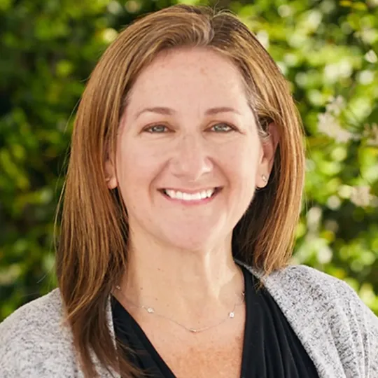 Sharon Lynn, Agent in  - Compass