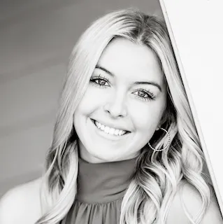 Jessica Mann, Agent in  - Compass