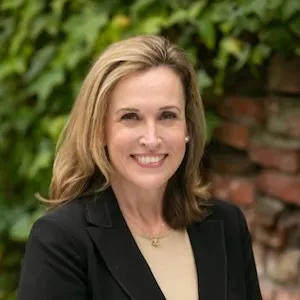 Jen Moeller, Agent in  - Compass