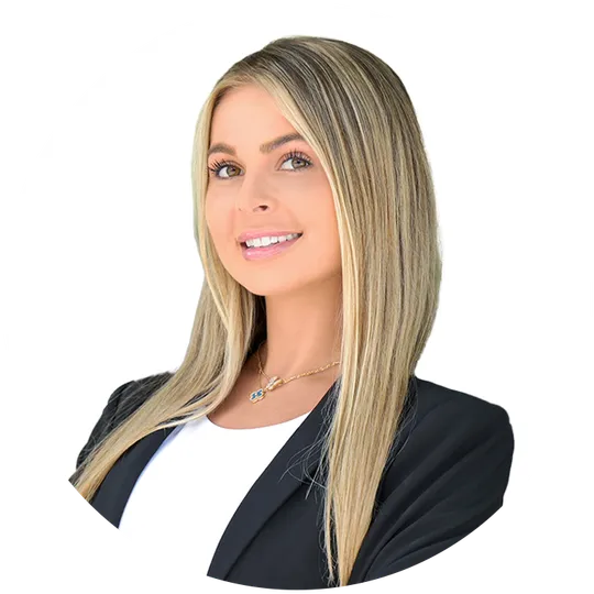 Arianna Goldberg, Agent in  - Compass